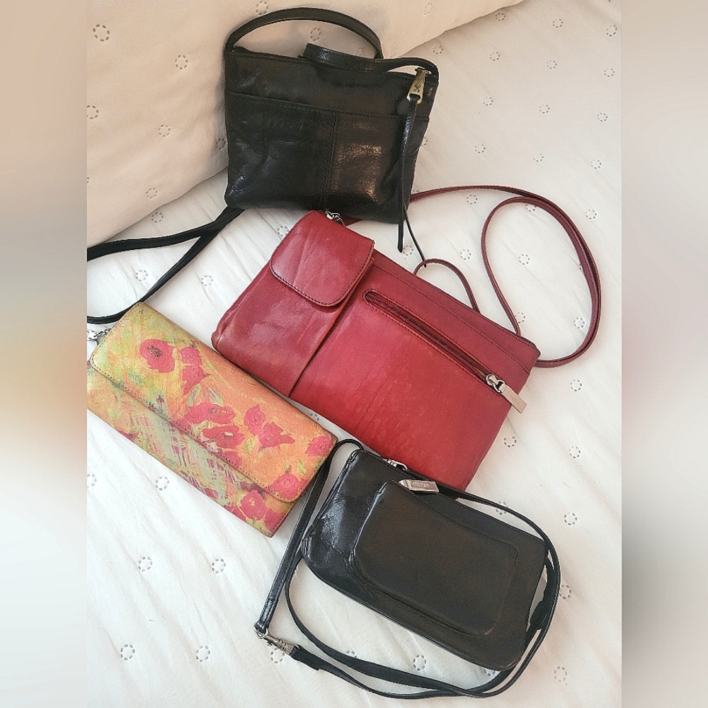 HOBO Crossbody Bundle